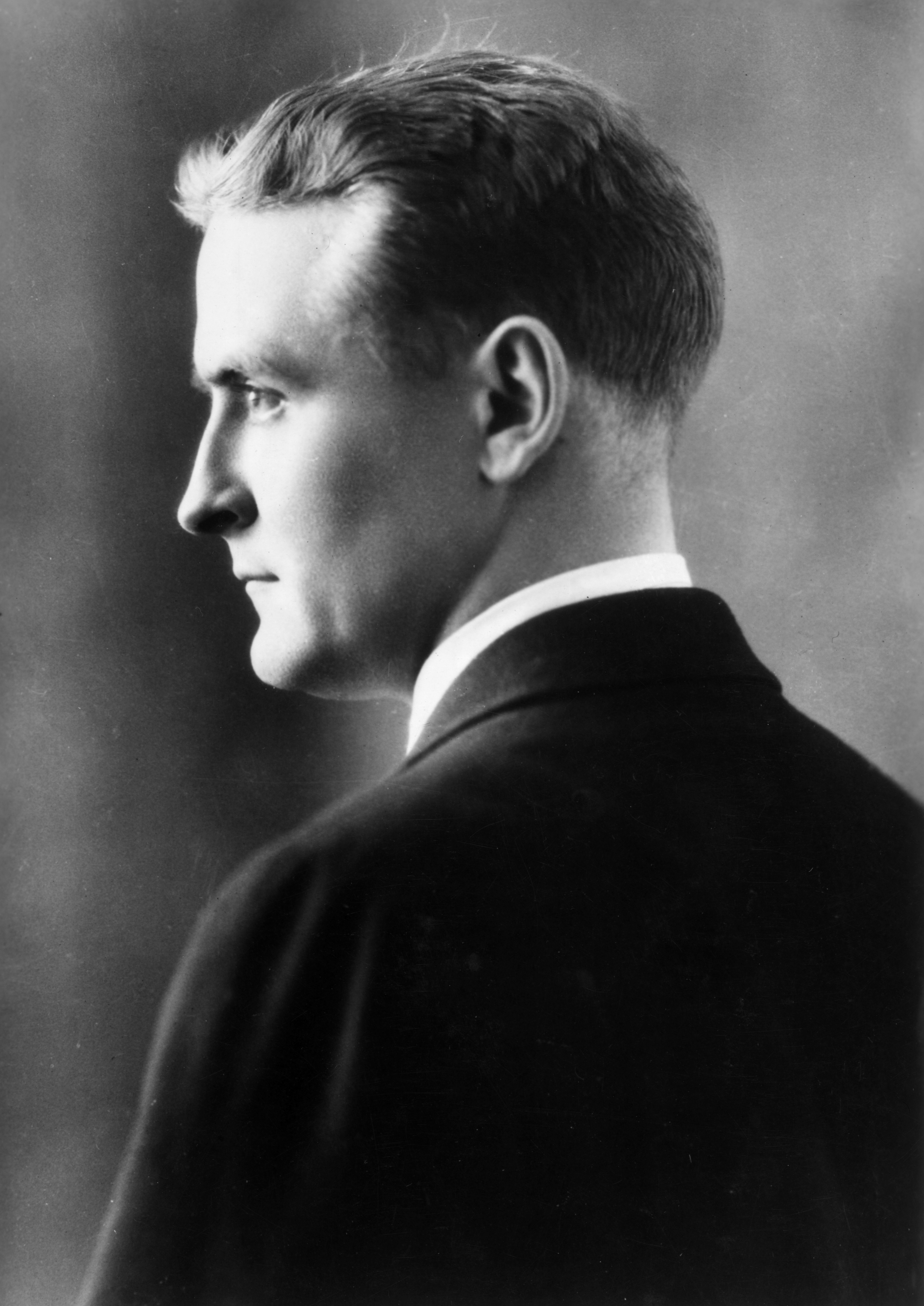Winter Dreams: F. Scott Fitzgerald&#39;s Life Remembered in Fine Film | Open Culture - fscottfitz