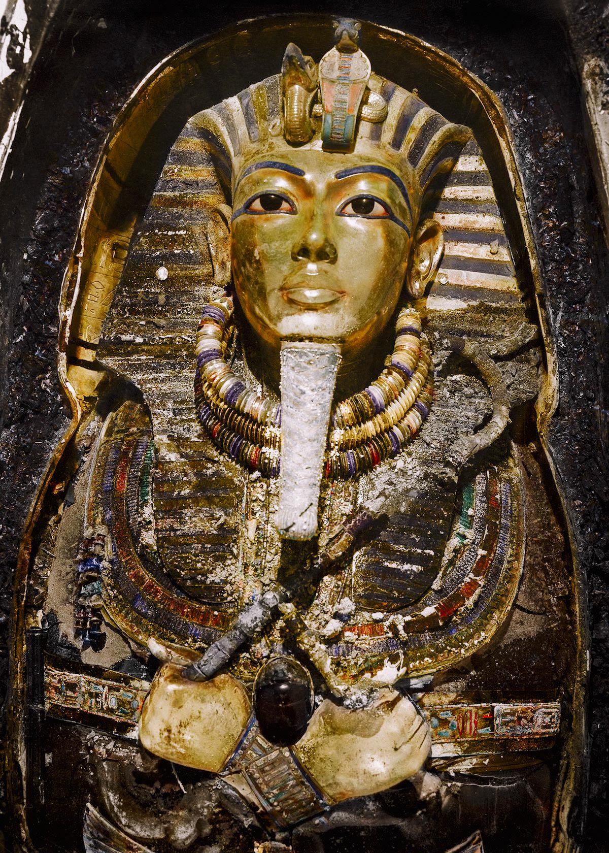 The Opening Of King Tut S Tomb Shown In Stunning Colorized Photos 1923 5 Open Culture