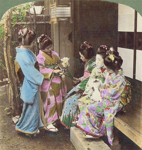 Kimono Ladies Sake Set - The Walters Art Museum