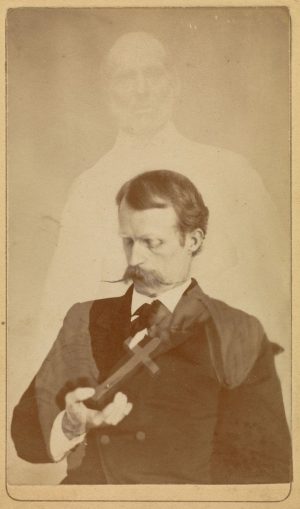 Eerie 19th Century Photographs of Ghosts | IT