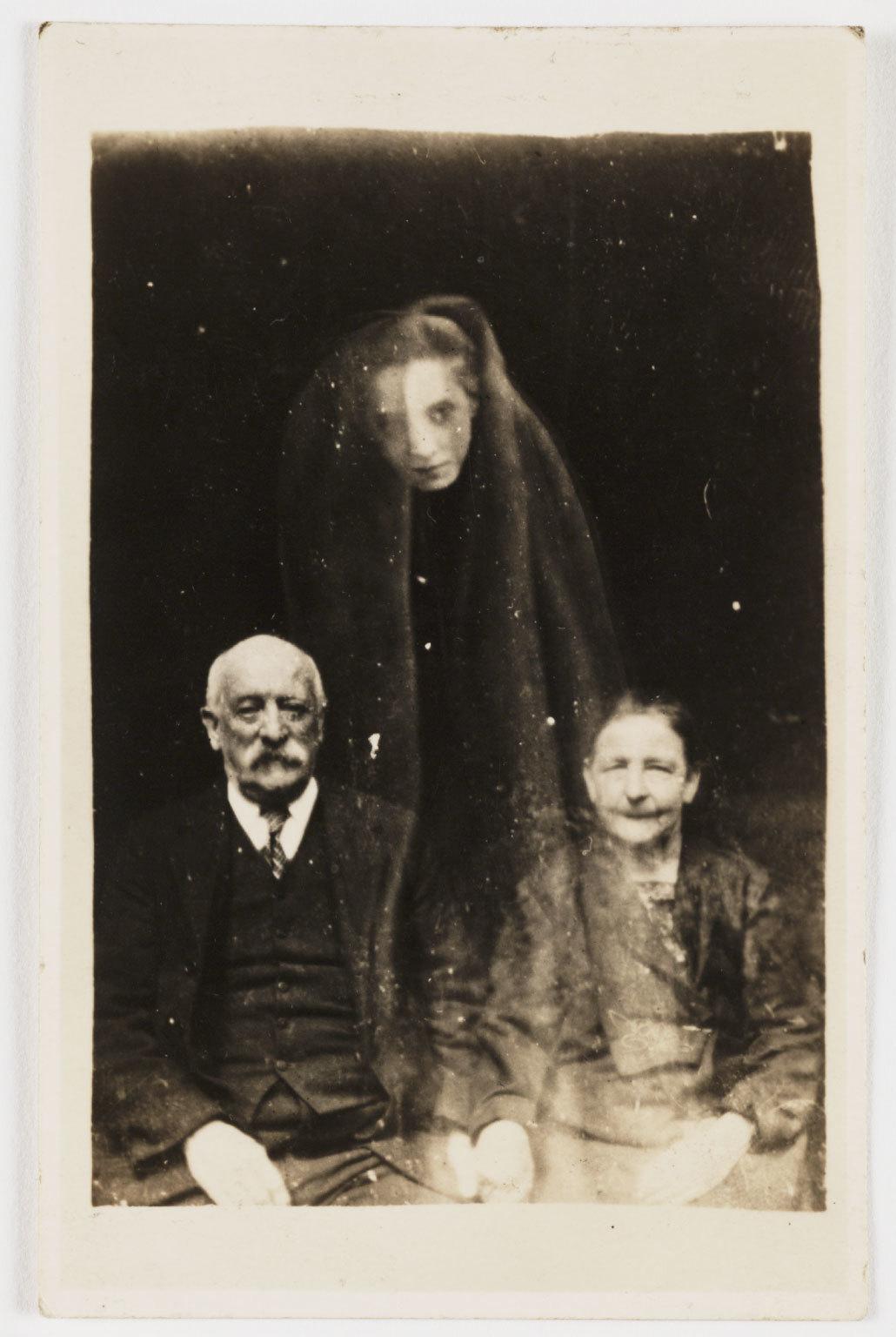 Eerie 19th Century Photographs of Ghosts: See Images from the Long ...