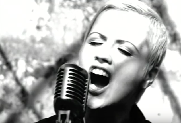 Hear Dolores O'Riordan's Beautifully-Pained Vocals In The Unplugged ...