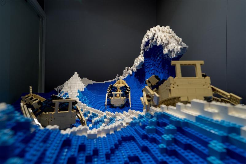 Hokusai's Iconic Print, The Great Wave off Kanagawa, Recreated with  50,000 LEGO Bricks