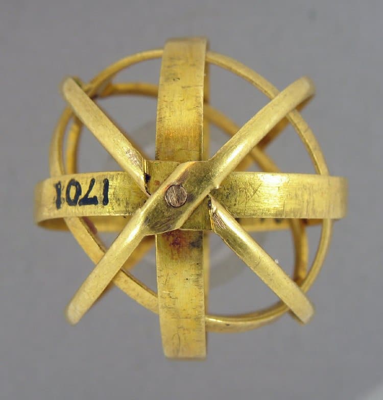 A 400-Year-Old Ring that Unfolds to Track the Movements of the Heavens