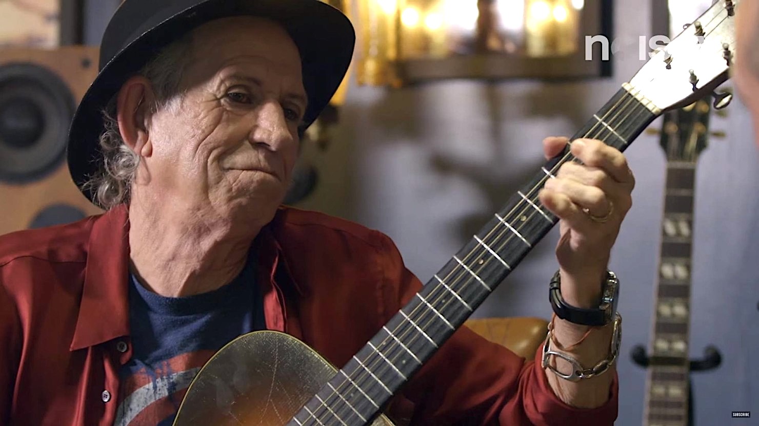 Keith Richards Demonstrates His Famous 5 String Technique Used on