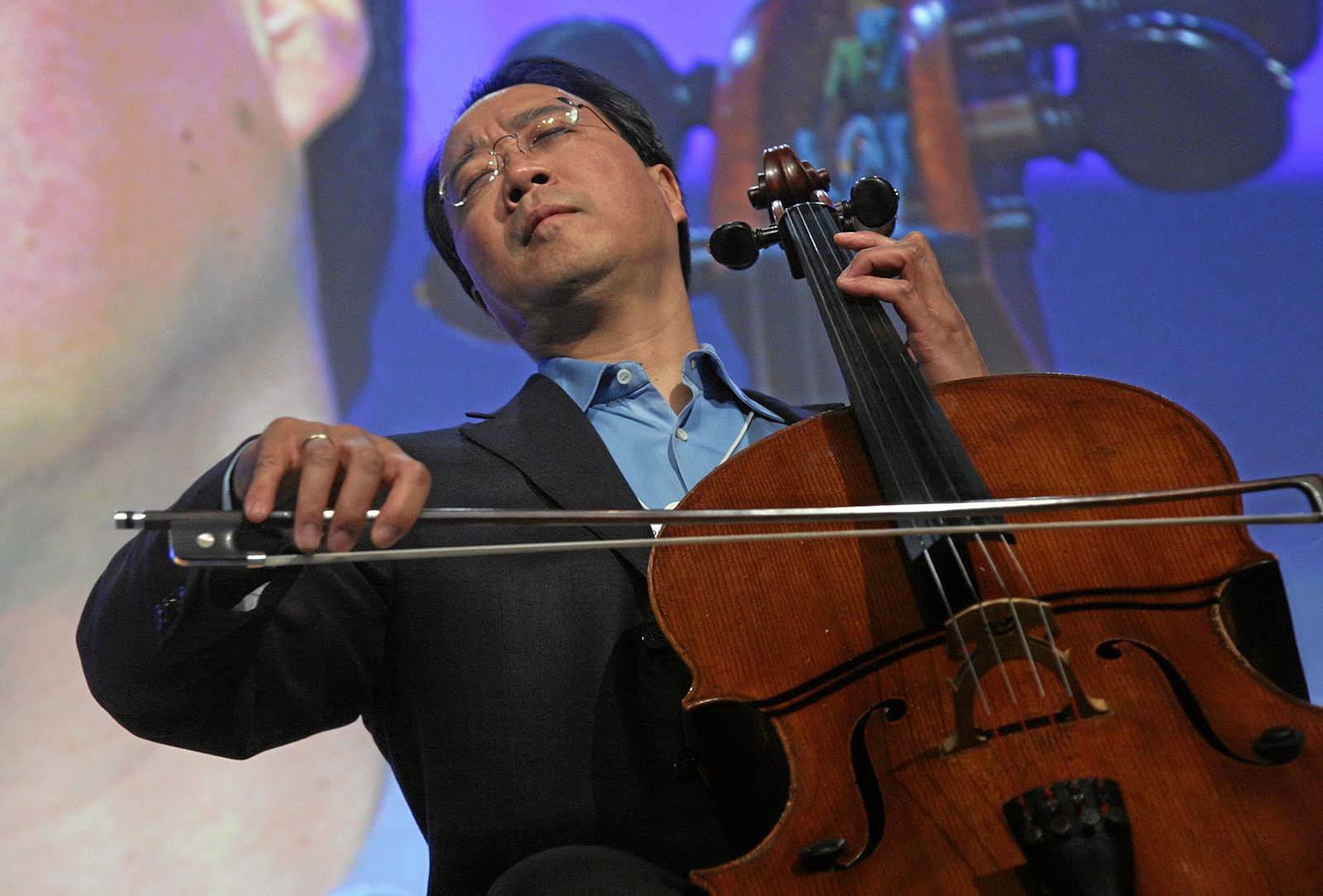 Begin music. Slider. The Silk Road Ensemble with yo-yo ma - a playlist without borders (2013.