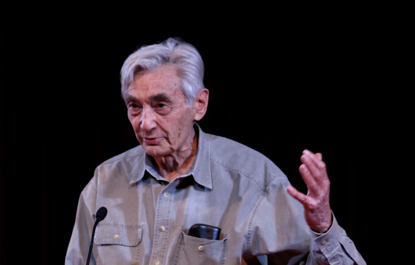 Howard Zinn’s Recommended Reading List for Activists Who Want to Change the World