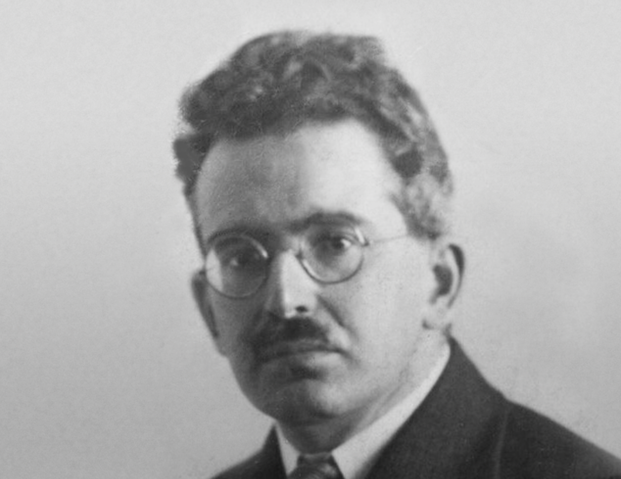 Walter Benjamin: Fascism and Crisis