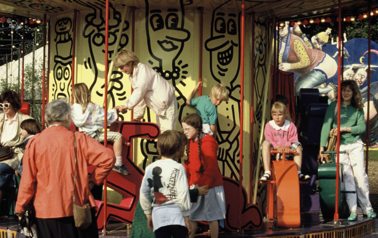 Behold the World’s First Modern Art Amusement Park, Featuring Attractions by Salvador Dalí, Jean-Michel Basquiat, Keith Haring, Roy Lichtenstein & More (1987)