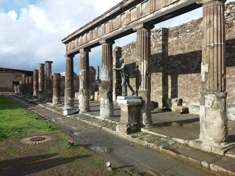 Take a High Def, Guided Tour of Pompeii
