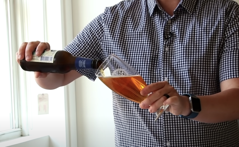 How to Pour a Beer the Right Way