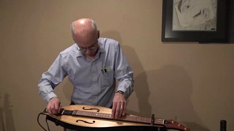 Punk Dulcimer: Hear The Ramones’ “I Wanna Be Sedated” Played on the Dulcimer