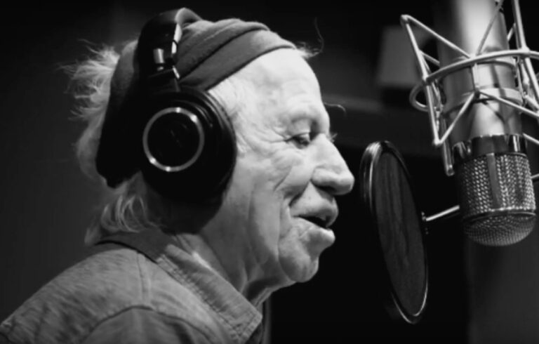 Keith Richards Performs “I’m Waiting For The Man”: A New Tribute to Lou Reed