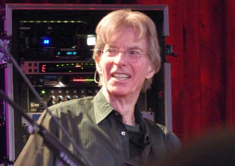 The Isolated Bass Grooves of The Grateful Dead’s Phil Lesh (RIP)