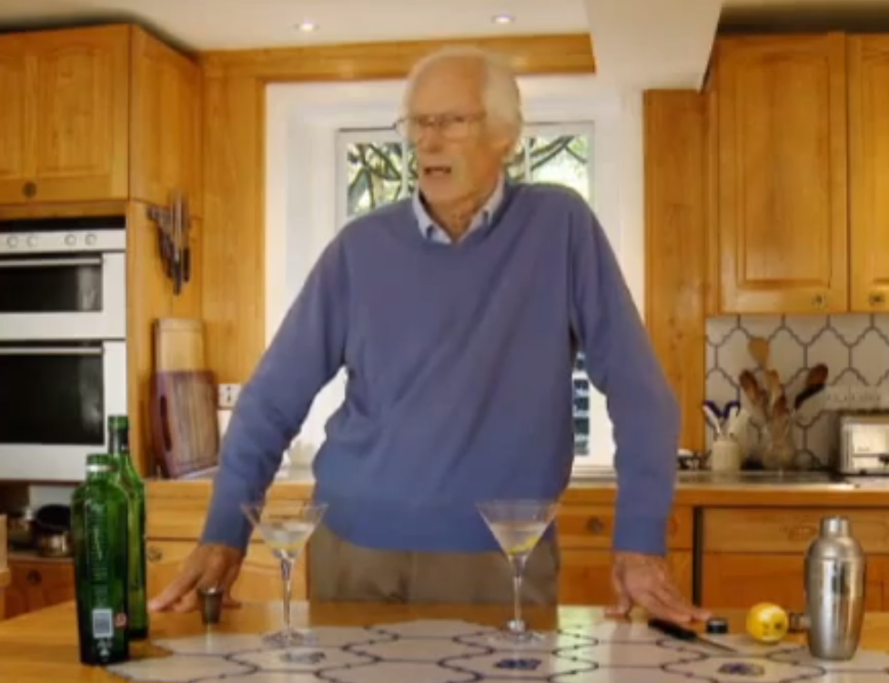 Martin, Legendary Beatles Producer, Shows How to Mix the Perfect