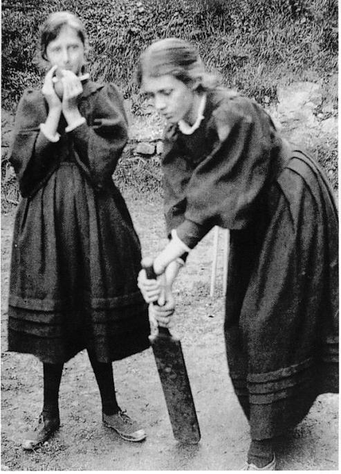 woolf and sister playing cricket