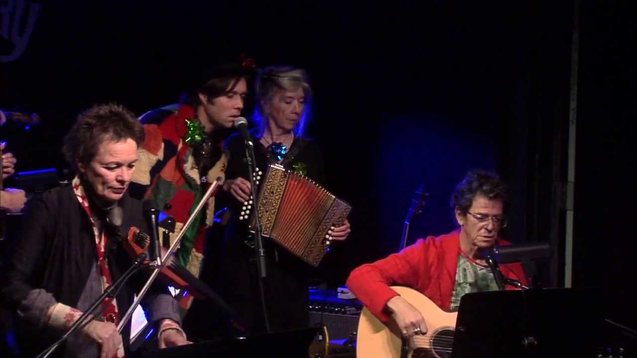 Lou Reed Sings "Blue Christmas" with Laurie Anderson, Rufus Wainwright