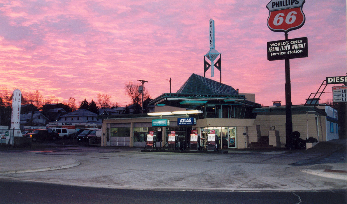 LloydWrightGasStation,Cloquet