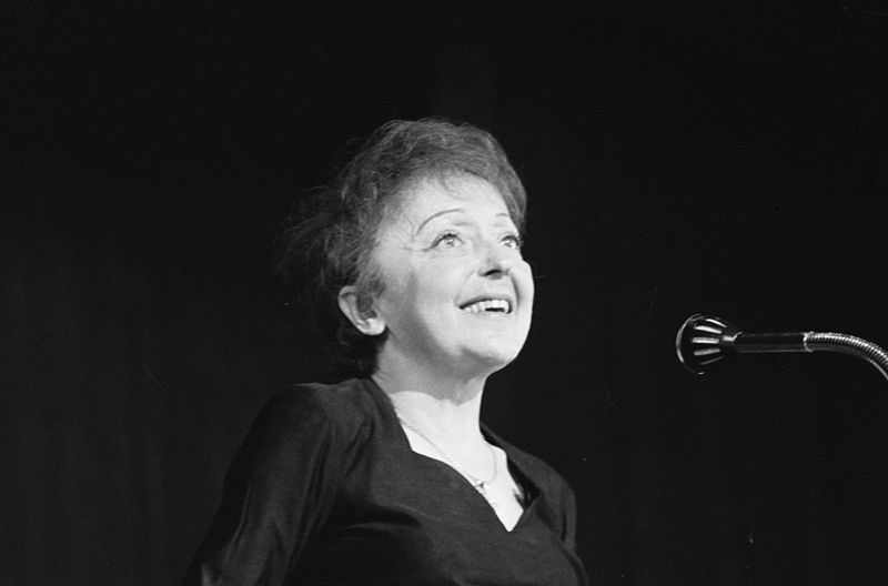 Watch Édith Piaf Sing Her Most Famous Songs &quot;La Vie en