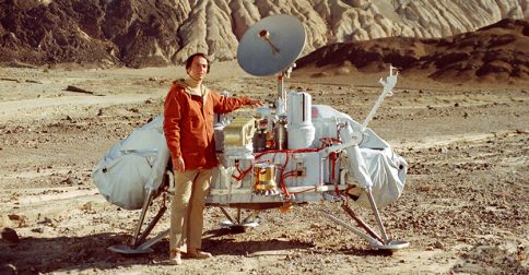 Carl Sagan Presents His "Baloney Detection Kit": 8 Tools For Skeptical ...